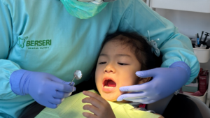 Read more about the article Cara Mencegah Gigi Berlubang & Karies Sejak Dini pada Anak dan Dewasa